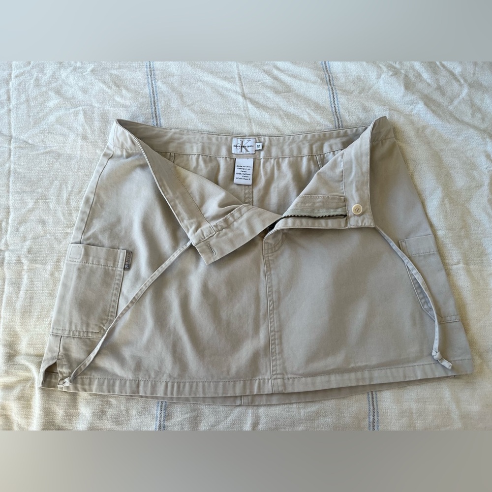 Calvin Klein Jeans Utility Cargo Skirt - Khaki - Picture 2 of 7